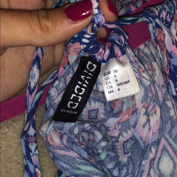 H&M fun pattern romper - Picture 3 of 3